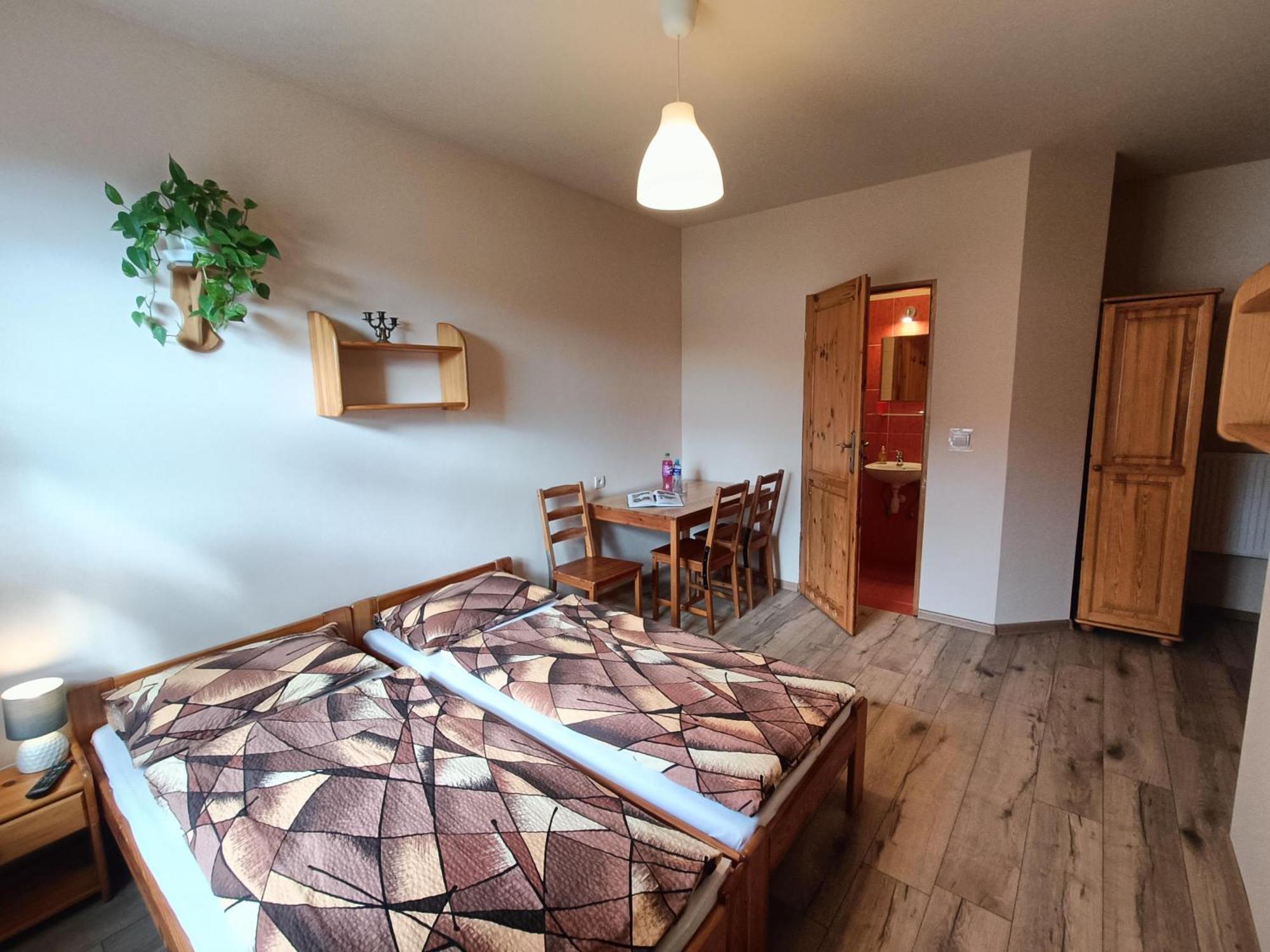 Apartamenty I Pokoje Goscinne "Wacus" Srebrna Gora ภายนอก รูปภาพ