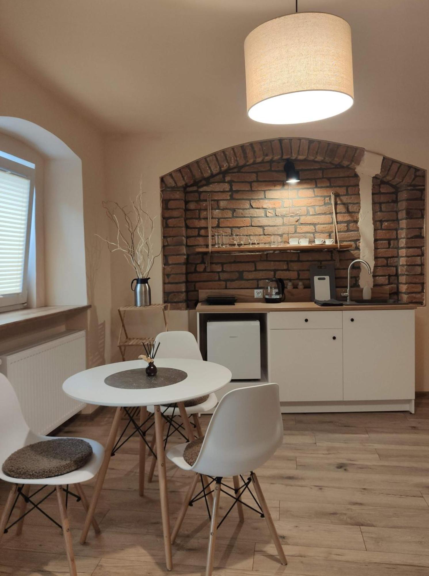 Apartamenty I Pokoje Goscinne "Wacus" Srebrna Gora ภายนอก รูปภาพ