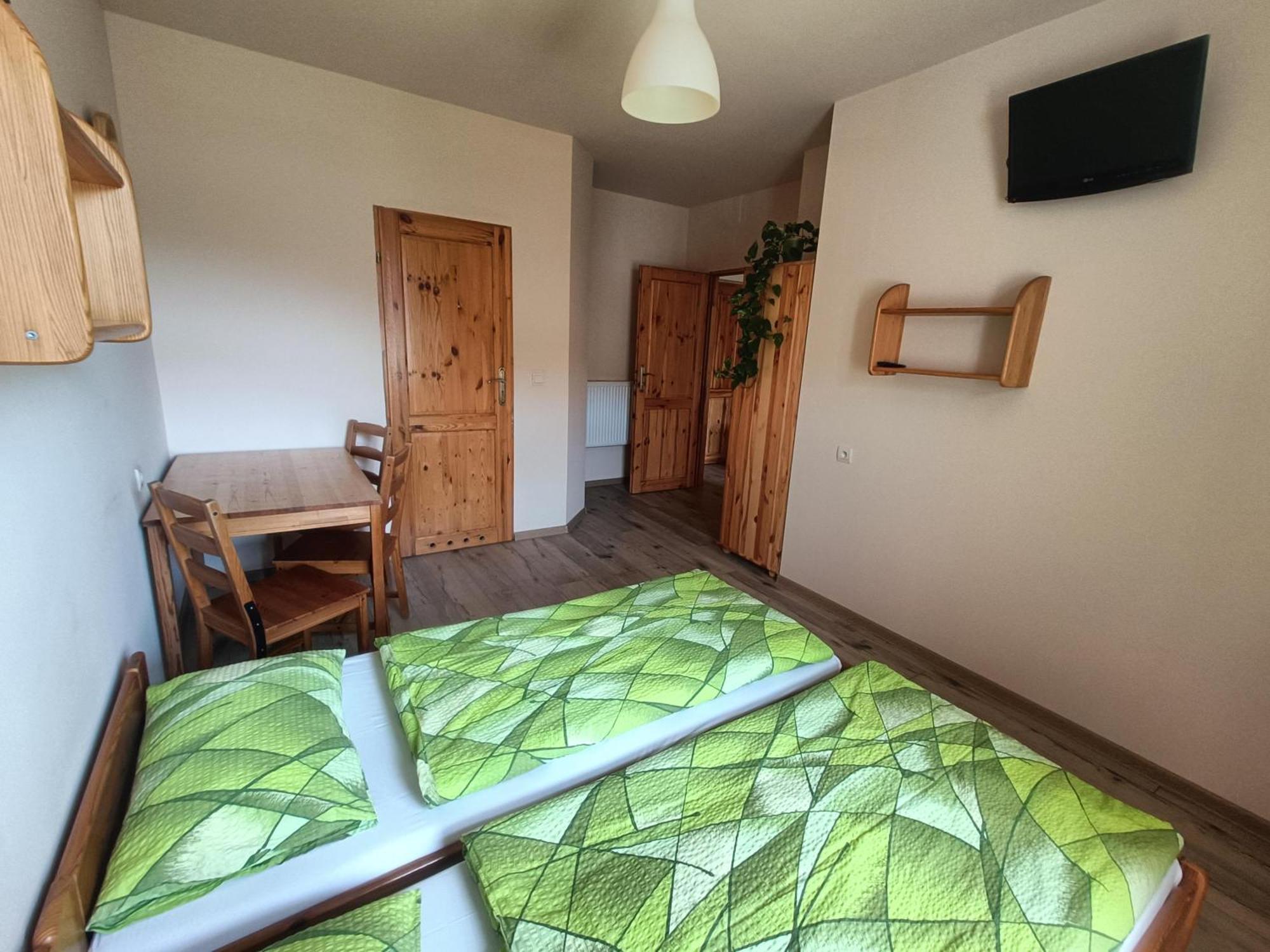 Apartamenty I Pokoje Goscinne "Wacus" Srebrna Gora ภายนอก รูปภาพ