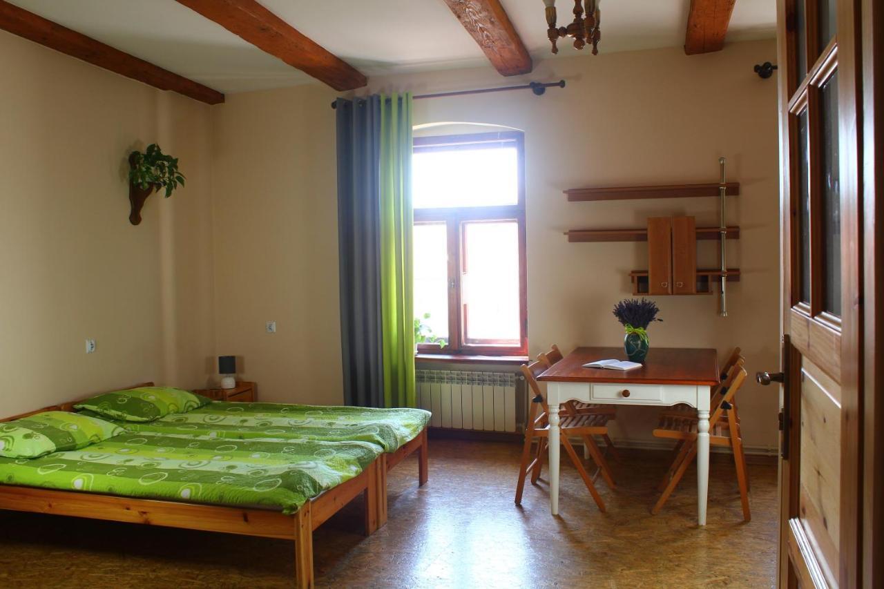 Apartamenty I Pokoje Goscinne "Wacus" Srebrna Gora ภายนอก รูปภาพ
