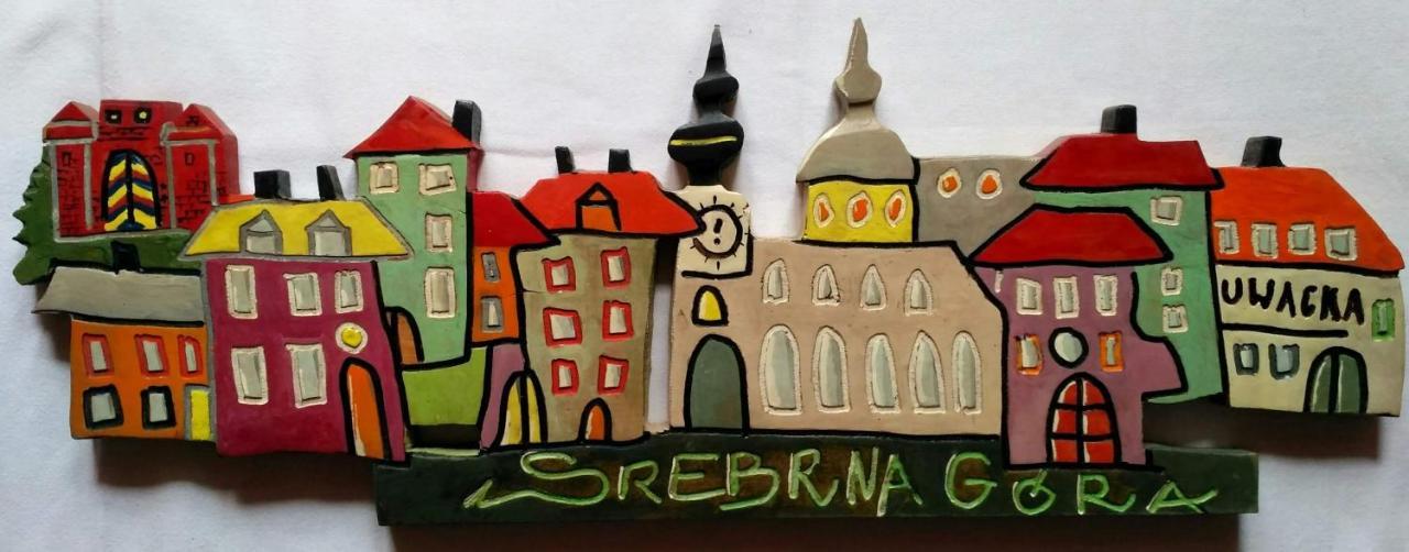 Apartamenty I Pokoje Goscinne "Wacus" Srebrna Gora ภายนอก รูปภาพ